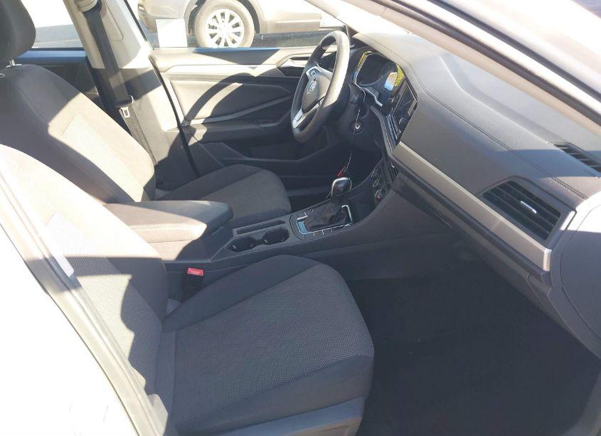 Photo 5 of 2019 Volkswagen Jetta 1.4T R-LINE/1.4T S/1.4T SE (VIN 3VWC57BU7KM218411)