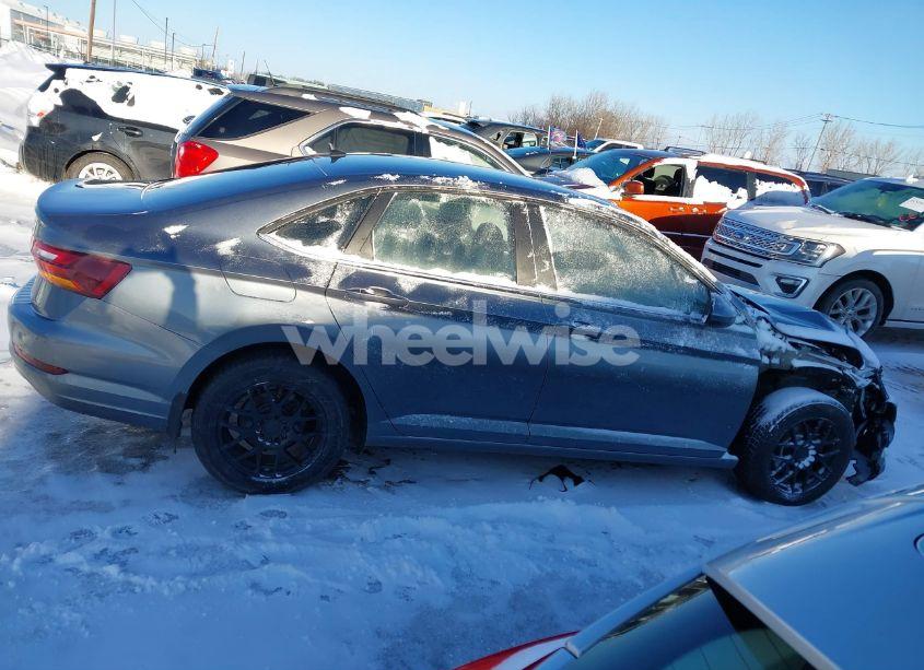 Photo 13 of 2019 Volkswagen Jetta 1.4T R-LINE/1.4T S/1.4T SE (VIN 3VWC57BU7KM231918)