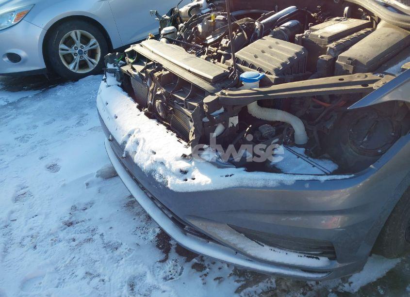 Photo 6 of 2019 Volkswagen Jetta 1.4T R-LINE/1.4T S/1.4T SE (VIN 3VWC57BU7KM231918)