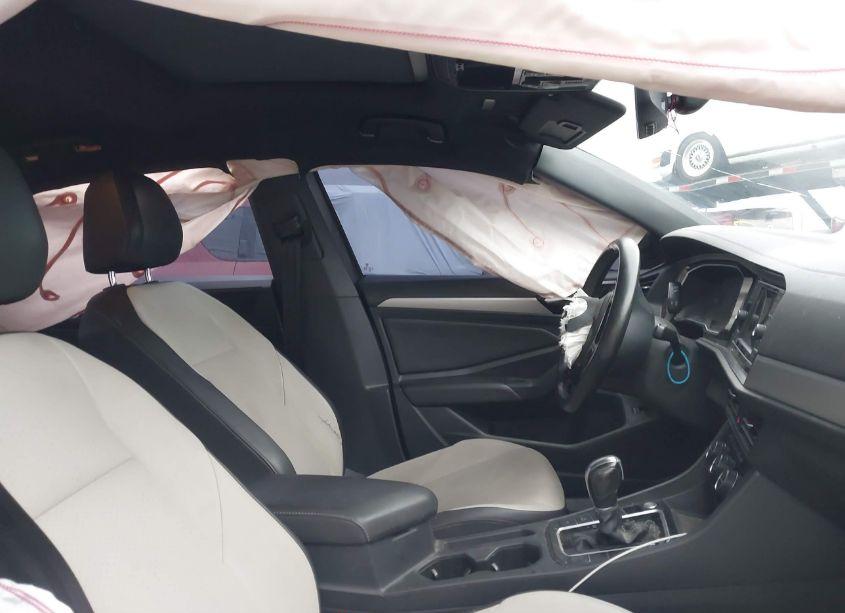 Photo 5 of 2019 Volkswagen Jetta 1.4T R-LINE/1.4T S/1.4T SE (VIN 3VWC57BU7KM250579)