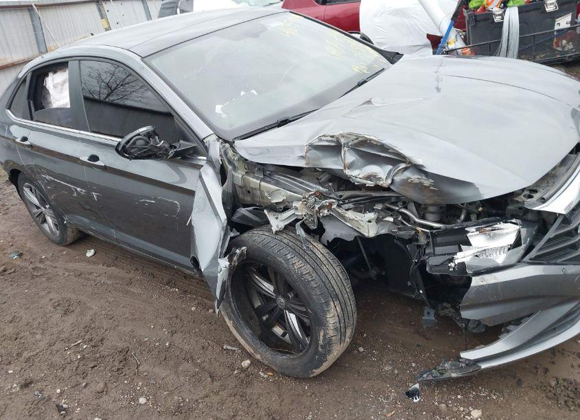 Photo 6 of 2019 Volkswagen Jetta 1.4T R-LINE/1.4T S/1.4T SE (VIN 3VWC57BU7KM250579)