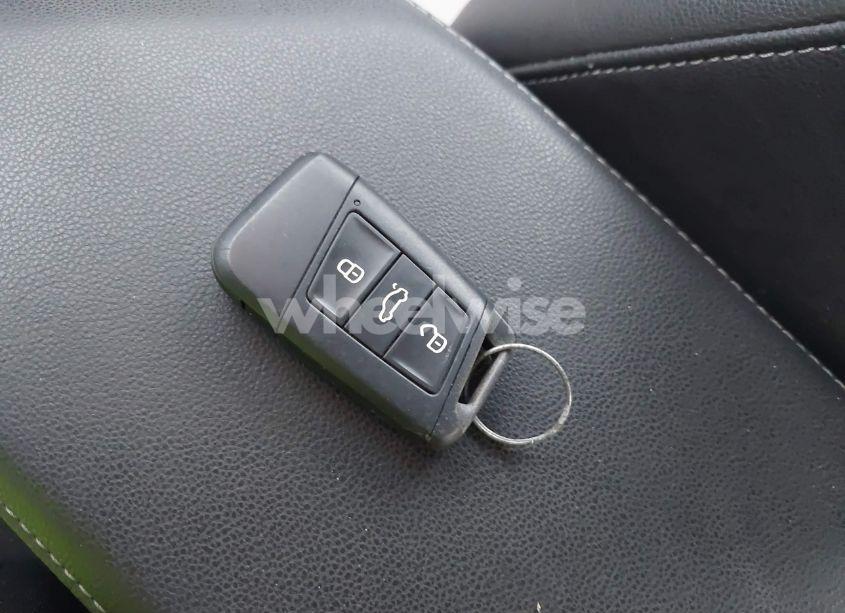 Photo 11 of 2019 Volkswagen Jetta 1.4T R-LINE/1.4T S/1.4T SE (VIN 3VWC57BU7KM254812)