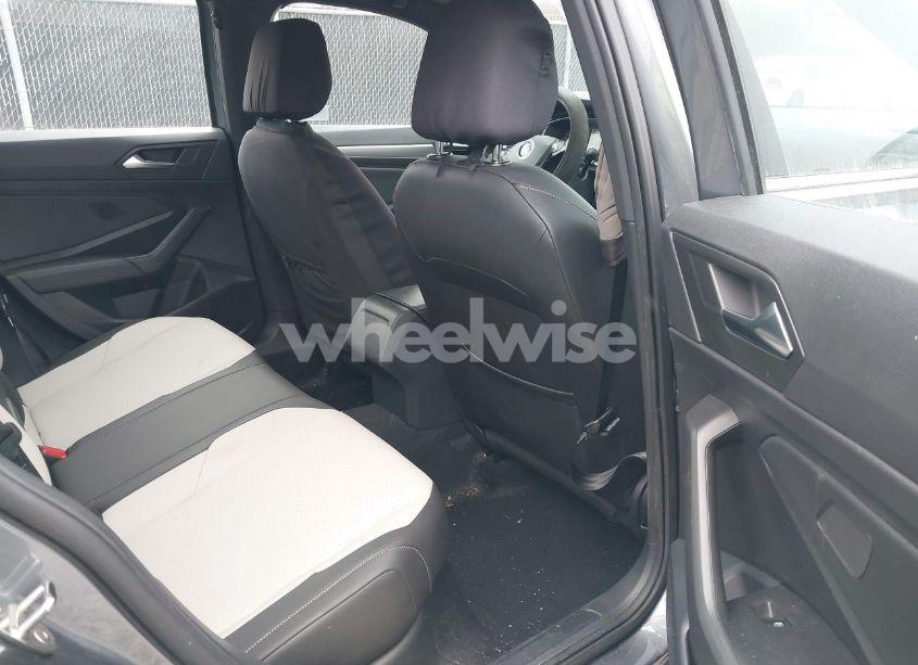 Photo 8 of 2019 Volkswagen Jetta 1.4T R-LINE/1.4T S/1.4T SE (VIN 3VWC57BU7KM254812)