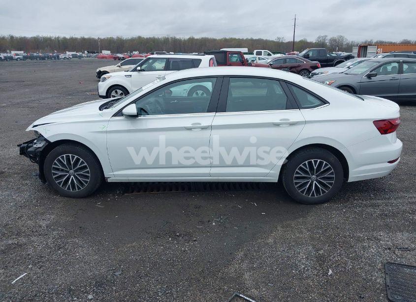 Photo 15 of 2021 Volkswagen Jetta 1.4T R-LINE/1.4T S/1.4T SE (VIN 3VWC57BU7MM098161)