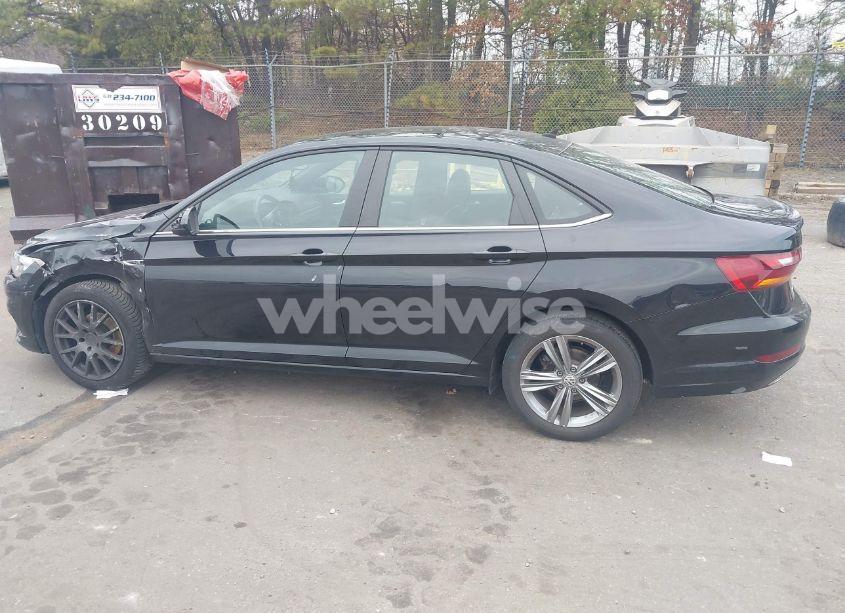 Photo 14 of 2019 Volkswagen Jetta 1.4T R-LINE/1.4T S/1.4T SE (VIN 3VWC57BU8KM035664)