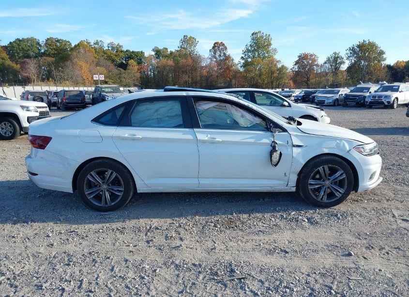 Photo 13 of 2019 Volkswagen Jetta 1.4T R-LINE/1.4T S/1.4T SE (VIN 3VWC57BU8KM039102)