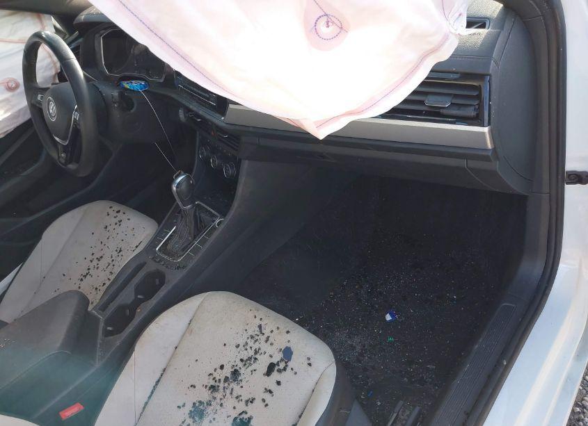 Photo 5 of 2019 Volkswagen Jetta 1.4T R-LINE/1.4T S/1.4T SE (VIN 3VWC57BU8KM039102)