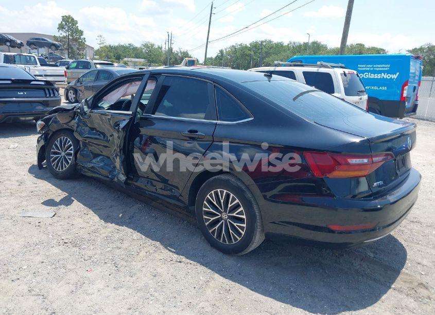 Photo 3 of 2019 Volkswagen Jetta 1.4T R-LINE/1.4T S/1.4T SE (VIN 3VWC57BU8KM045112)