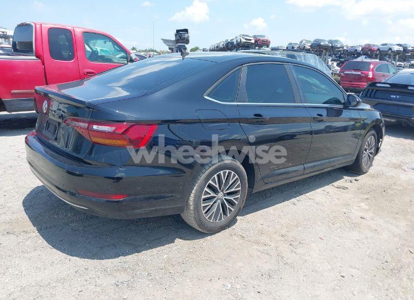 Photo 4 of 2019 Volkswagen Jetta 1.4T R-LINE/1.4T S/1.4T SE (VIN 3VWC57BU8KM045112)