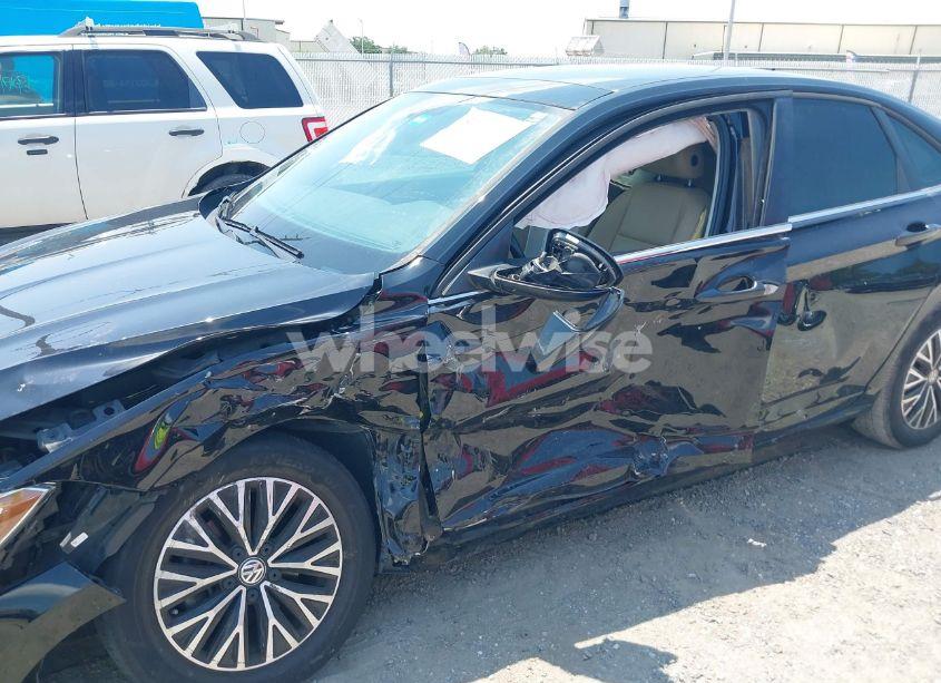 Photo 6 of 2019 Volkswagen Jetta 1.4T R-LINE/1.4T S/1.4T SE (VIN 3VWC57BU8KM045112)