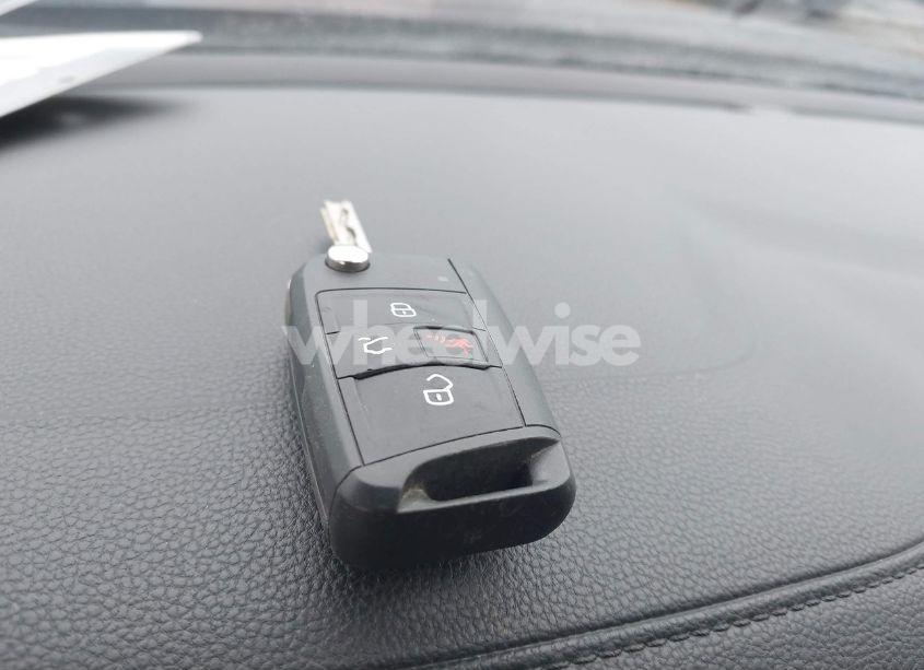 Photo 11 of 2019 Volkswagen Jetta 1.4T R-LINE/1.4T S/1.4T SE (VIN 3VWC57BU8KM057180)