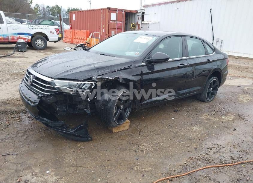 Photo 2 of 2019 Volkswagen Jetta 1.4T R-LINE/1.4T S/1.4T SE (VIN 3VWC57BU8KM057180)