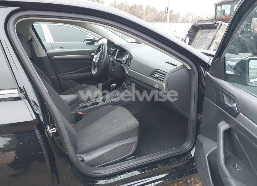 Photo 5 of 2019 Volkswagen Jetta 1.4T R-LINE/1.4T S/1.4T SE (VIN 3VWC57BU8KM057180)