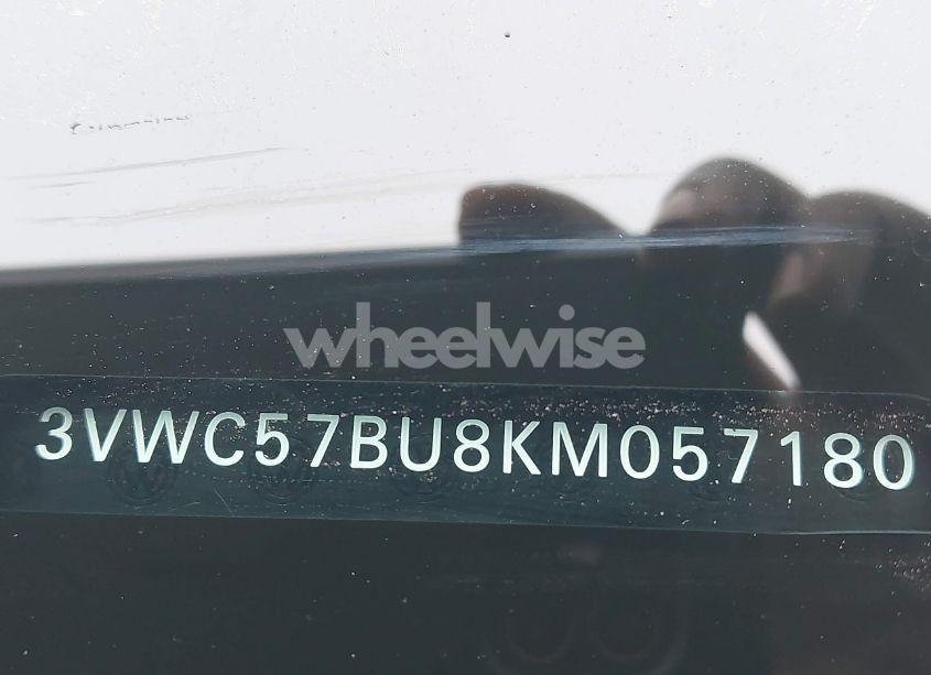 Photo 9 of 2019 Volkswagen Jetta 1.4T R-LINE/1.4T S/1.4T SE (VIN 3VWC57BU8KM057180)