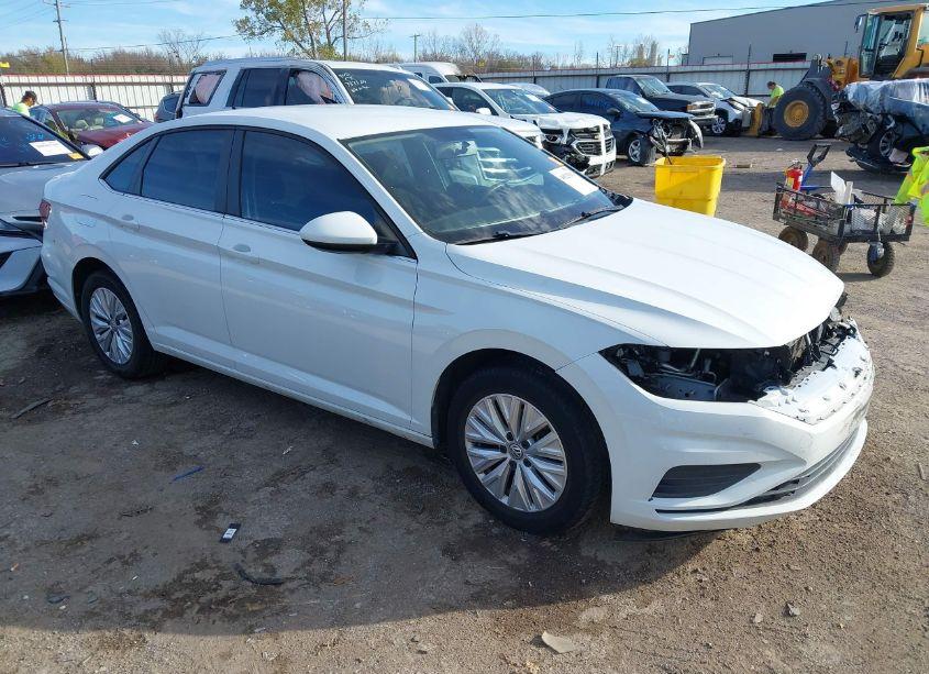 2019 Volkswagen Jetta 1.4T R-LINE/1.4T S/1.4T SE (VIN 3VWC57BU8KM063898) main photo