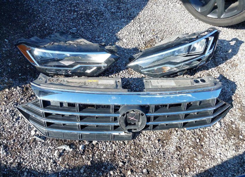 Photo 12 of 2019 Volkswagen Jetta 1.4T R-LINE/1.4T S/1.4T SE (VIN 3VWC57BU8KM063898)