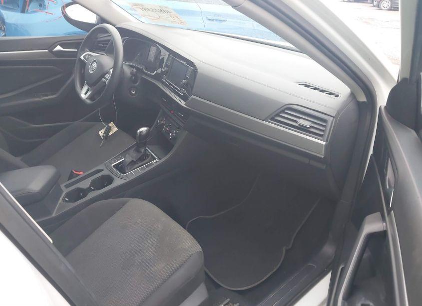 Photo 5 of 2019 Volkswagen Jetta 1.4T R-LINE/1.4T S/1.4T SE (VIN 3VWC57BU8KM063898)