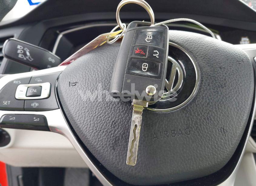 Photo 11 of 2019 Volkswagen Jetta 1.4T R-LINE/1.4T S/1.4T SE (VIN 3VWC57BU8KM104708)