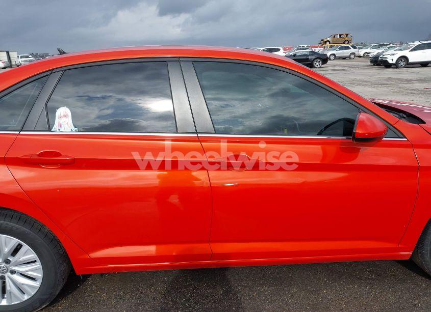 Photo 13 of 2019 Volkswagen Jetta 1.4T R-LINE/1.4T S/1.4T SE (VIN 3VWC57BU8KM104708)