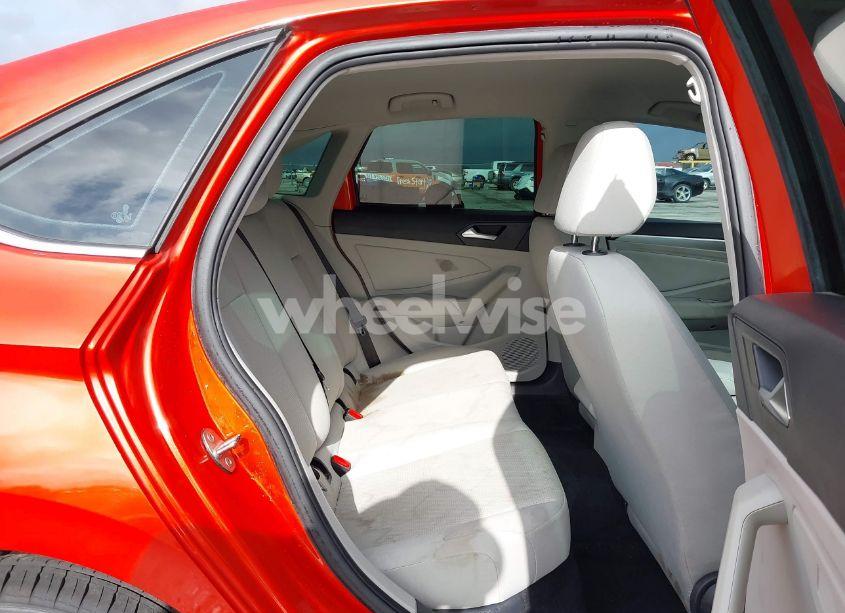 Photo 8 of 2019 Volkswagen Jetta 1.4T R-LINE/1.4T S/1.4T SE (VIN 3VWC57BU8KM104708)