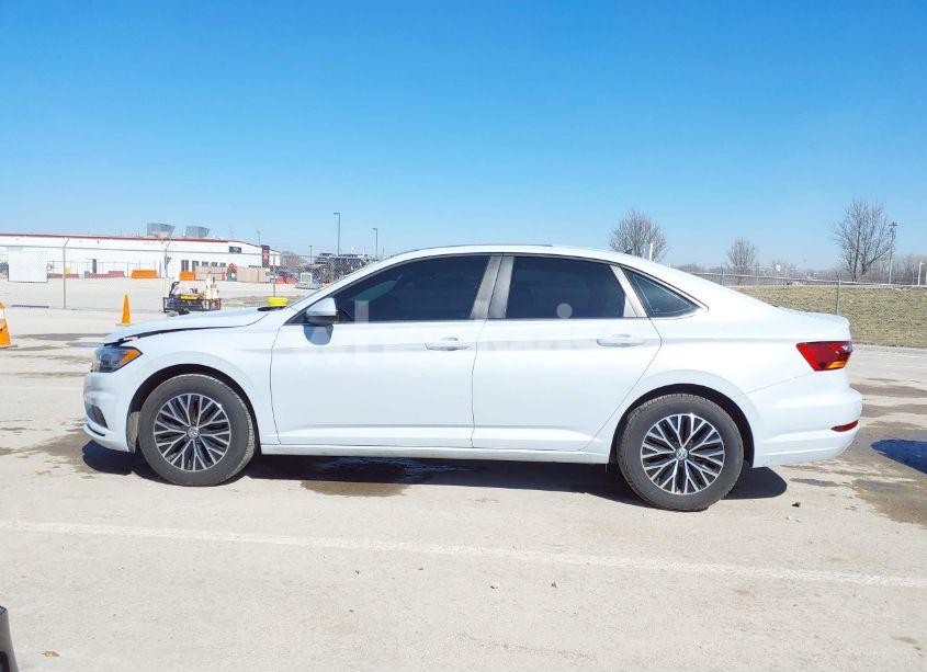 Photo 14 of 2019 Volkswagen Jetta 1.4T R-LINE/1.4T S/1.4T SE (VIN 3VWC57BU8KM139474)
