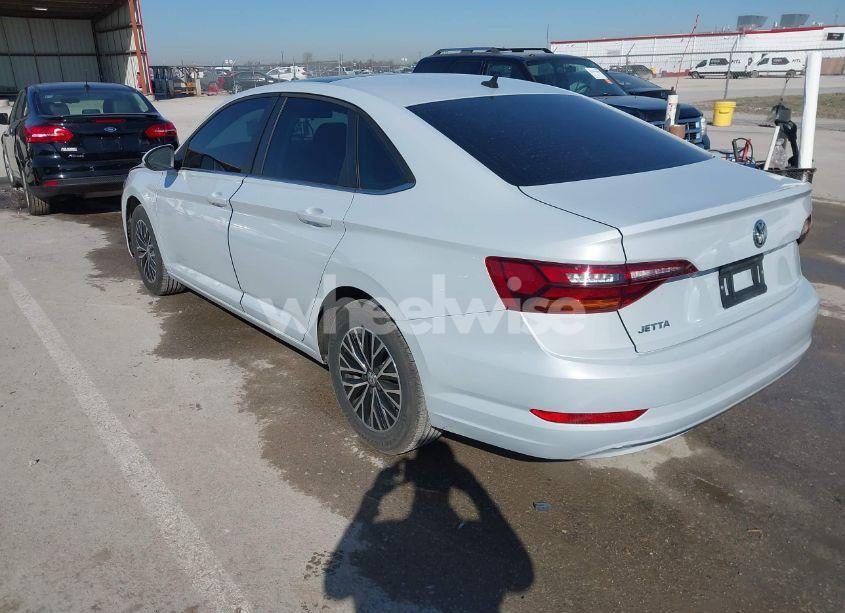 Photo 3 of 2019 Volkswagen Jetta 1.4T R-LINE/1.4T S/1.4T SE (VIN 3VWC57BU8KM139474)