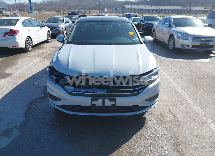 Photo 6 of 2019 Volkswagen Jetta 1.4T R-LINE/1.4T S/1.4T SE (VIN 3VWC57BU8KM139474)