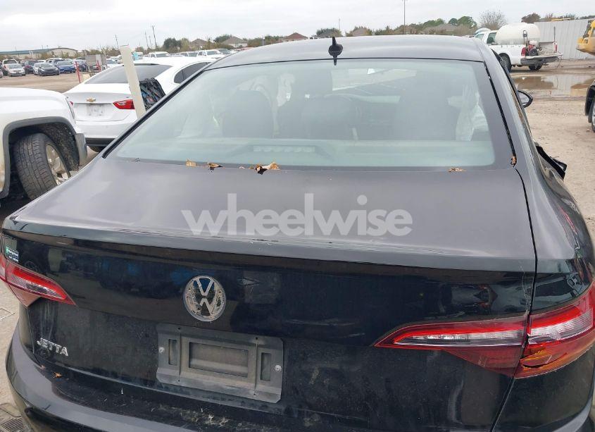 Photo 17 of 2019 Volkswagen Jetta 1.4T R-LINE/1.4T S/1.4T SE (VIN 3VWC57BU8KM140589)