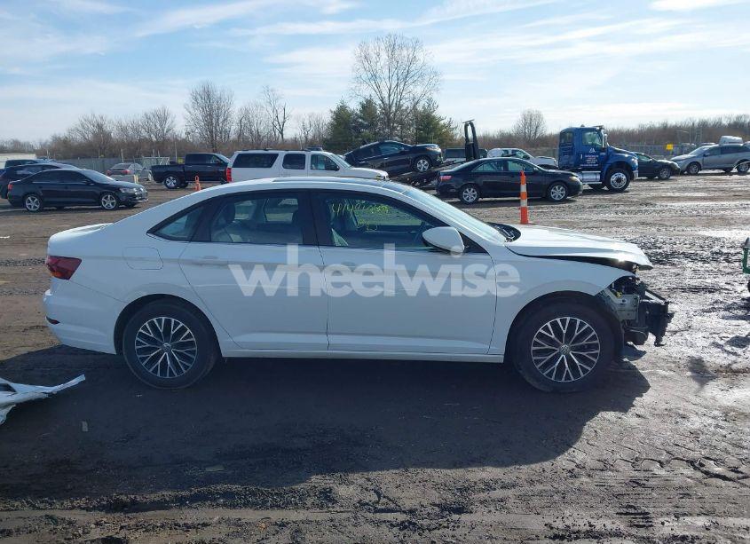 Photo 14 of 2019 Volkswagen Jetta 1.4T R-LINE/1.4T S/1.4T SE (VIN 3VWC57BU8KM148658)