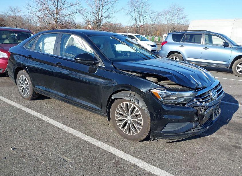 2019 Volkswagen Jetta 1.4T R-LINE/1.4T S/1.4T SE (VIN 3VWC57BU8KM192837) main photo