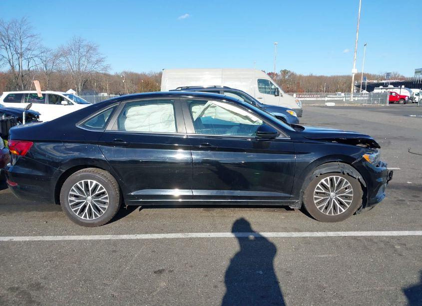 Photo 13 of 2019 Volkswagen Jetta 1.4T R-LINE/1.4T S/1.4T SE (VIN 3VWC57BU8KM192837)
