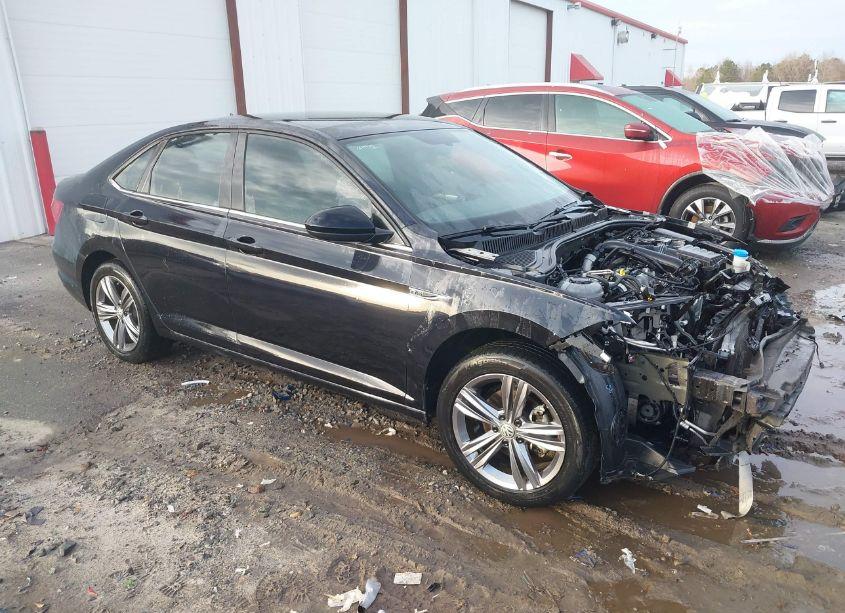 2019 Volkswagen Jetta 1.4T R-LINE/1.4T S/1.4T SE (VIN 3VWC57BU8KM198797) main photo