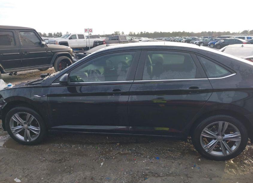 Photo 15 of 2019 Volkswagen Jetta 1.4T R-LINE/1.4T S/1.4T SE (VIN 3VWC57BU8KM198797)