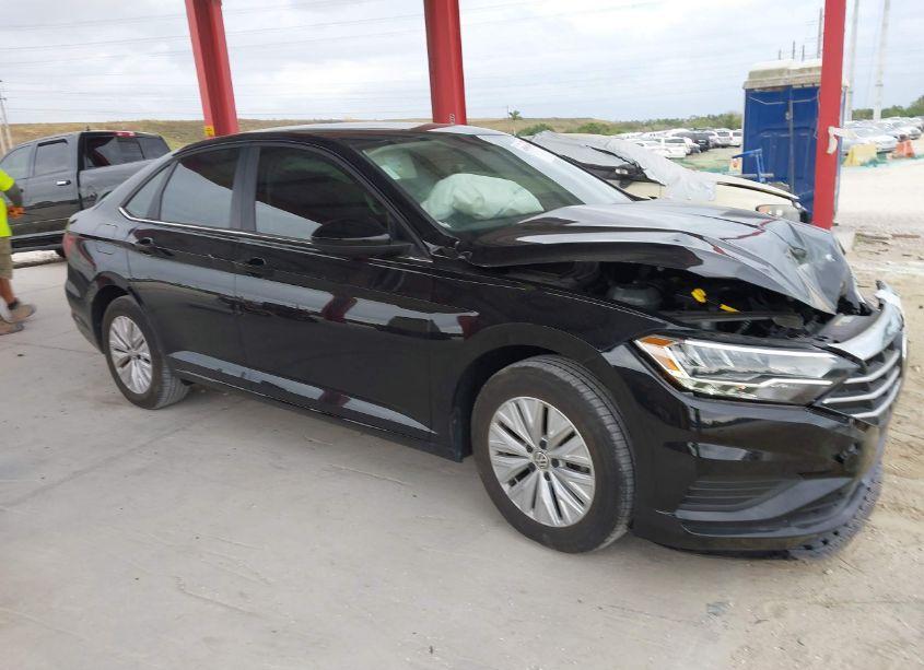 Photo 13 of 2019 Volkswagen Jetta 1.4T R-LINE/1.4T S/1.4T SE (VIN 3VWC57BU8KM198962)