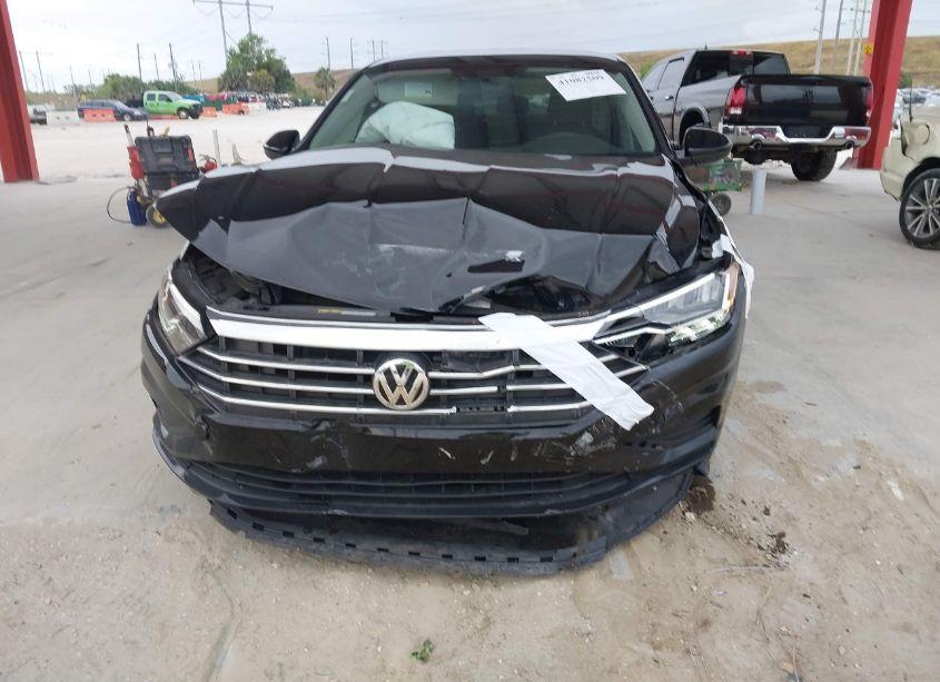 Photo 6 of 2019 Volkswagen Jetta 1.4T R-LINE/1.4T S/1.4T SE (VIN 3VWC57BU8KM198962)