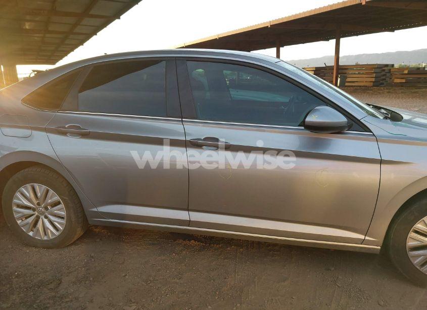 Photo 14 of 2019 Volkswagen Jetta 1.4T R-LINE/1.4T S/1.4T SE (VIN 3VWC57BU8KM199089)