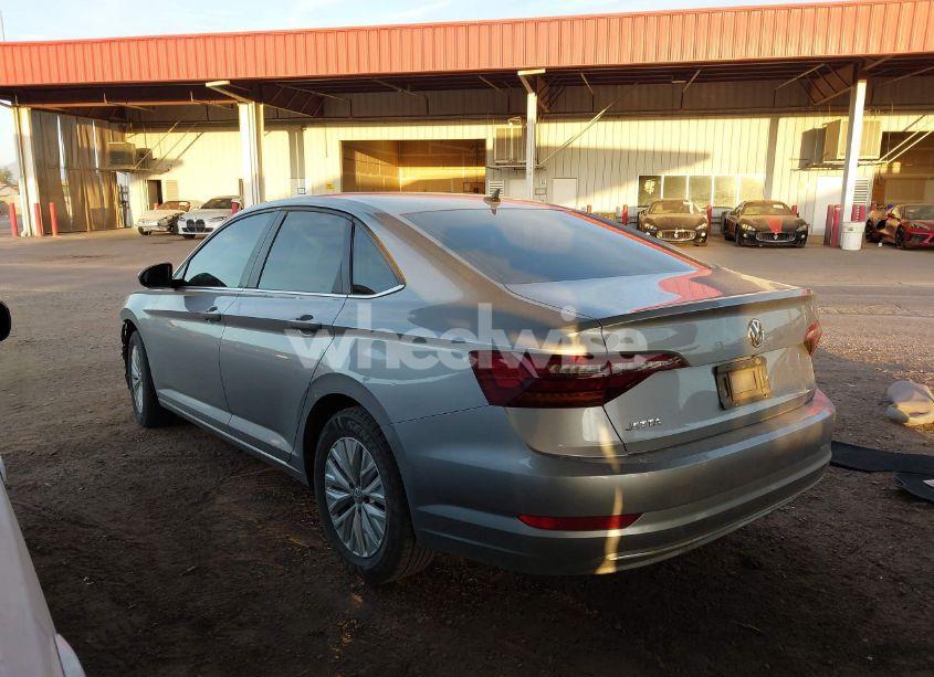 Photo 3 of 2019 Volkswagen Jetta 1.4T R-LINE/1.4T S/1.4T SE (VIN 3VWC57BU8KM199089)