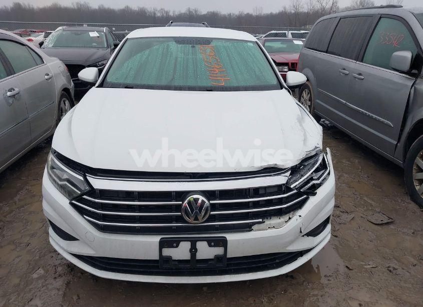 Photo 12 of 2019 Volkswagen Jetta (VIN 3VWC57BU8KM205246)