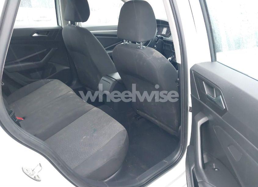 Photo 8 of 2019 Volkswagen Jetta (VIN 3VWC57BU8KM205246)