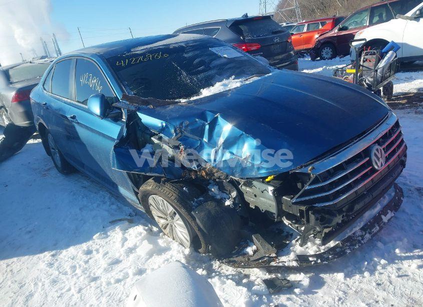 2019 Volkswagen Jetta 1.4T R-LINE/1.4T S/1.4T SE (VIN 3VWC57BU8KM212200) main photo