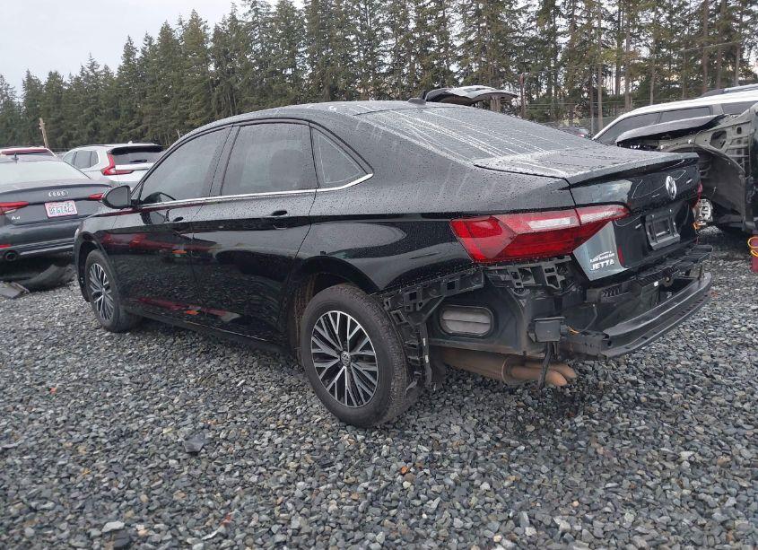 Photo 3 of 2021 Volkswagen Jetta 1.4T R-LINE/1.4T S/1.4T SE (VIN 3VWC57BU8MM024473)