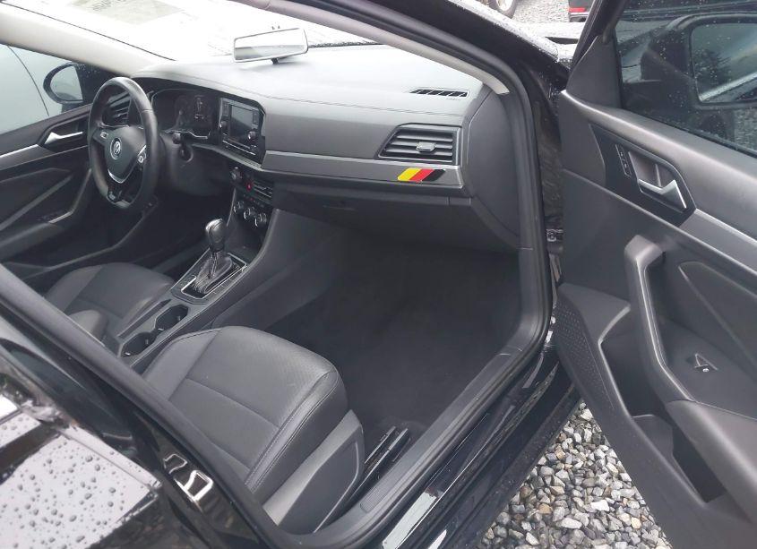 Photo 5 of 2021 Volkswagen Jetta 1.4T R-LINE/1.4T S/1.4T SE (VIN 3VWC57BU8MM024473)