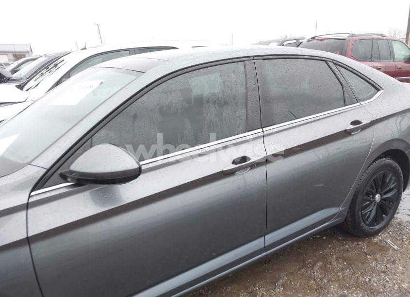 Photo 14 of 2021 Volkswagen Jetta 1.4T R-LINE/1.4T S/1.4T SE (VIN 3VWC57BU8MM035716)