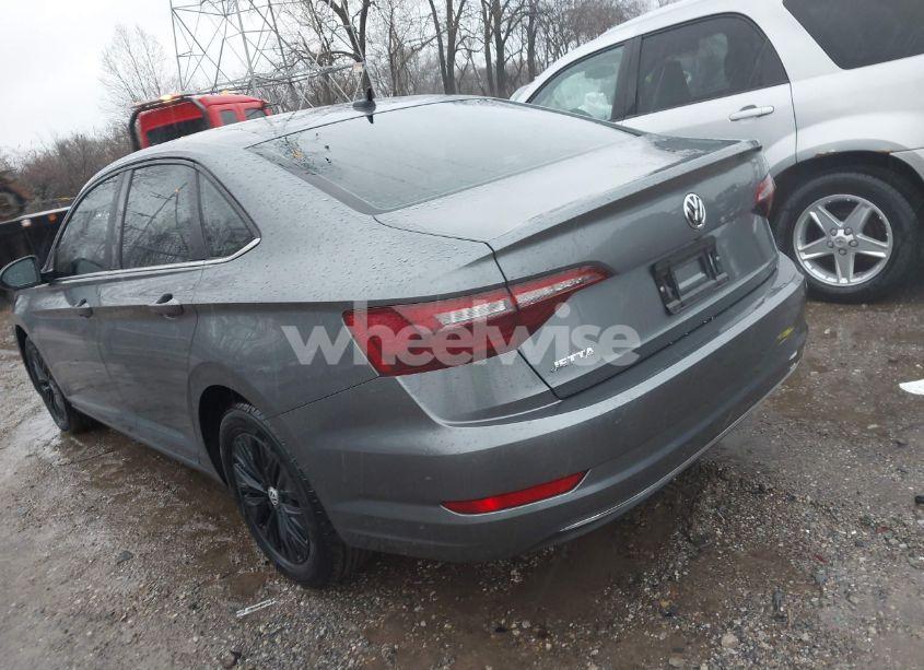 Photo 3 of 2021 Volkswagen Jetta 1.4T R-LINE/1.4T S/1.4T SE (VIN 3VWC57BU8MM035716)