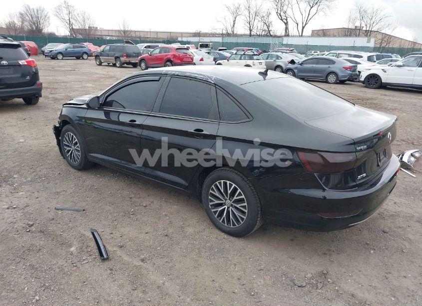 Photo 3 of 2021 Volkswagen Jetta 1.4T R-LINE/1.4T S/1.4T SE (VIN 3VWC57BU8MM102735)