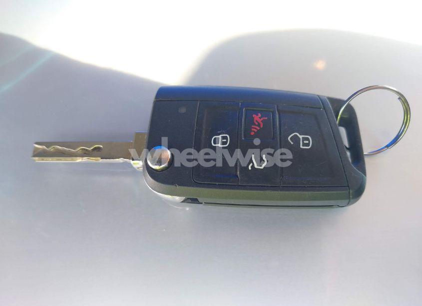 Photo 11 of 2019 Volkswagen Jetta (VIN 3VWC57BU9KM031509)