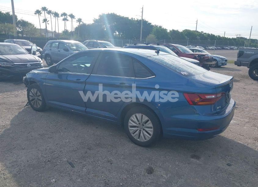 Photo 3 of 2019 Volkswagen Jetta (VIN 3VWC57BU9KM031509)