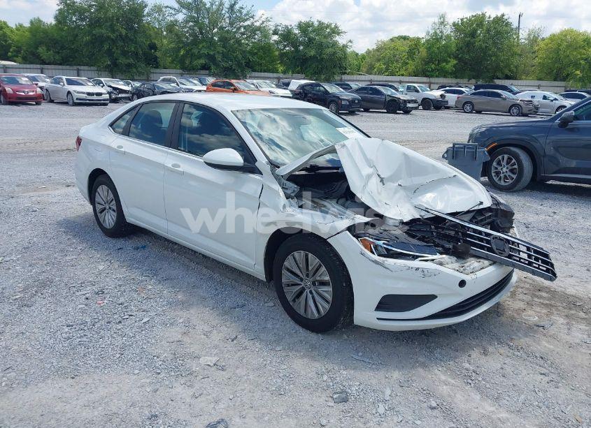 2019 Volkswagen Jetta 1.4T R-LINE/1.4T S/1.4T SE (VIN 3VWC57BU9KM044311) main photo