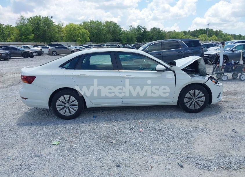 Photo 13 of 2019 Volkswagen Jetta 1.4T R-LINE/1.4T S/1.4T SE (VIN 3VWC57BU9KM044311)