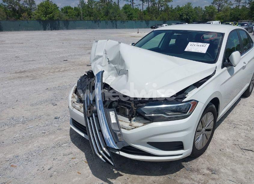 Photo 6 of 2019 Volkswagen Jetta 1.4T R-LINE/1.4T S/1.4T SE (VIN 3VWC57BU9KM044311)